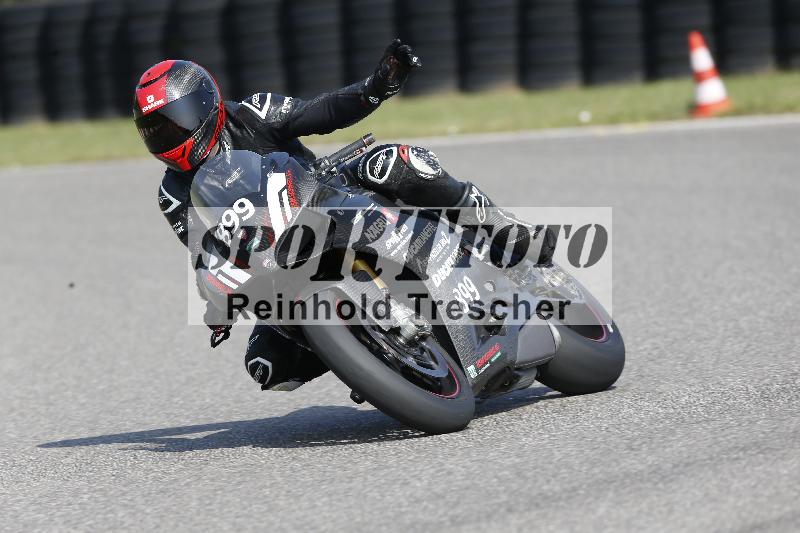 /45 10.08.2025 Plüss Moto Sport ADR/Freies Fahren/899